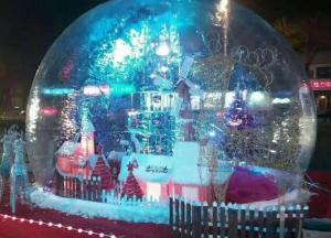 China PVC Clear Giant Inflatable Show Ball , Inflatable Snow Globe For Christmas Promotion factory