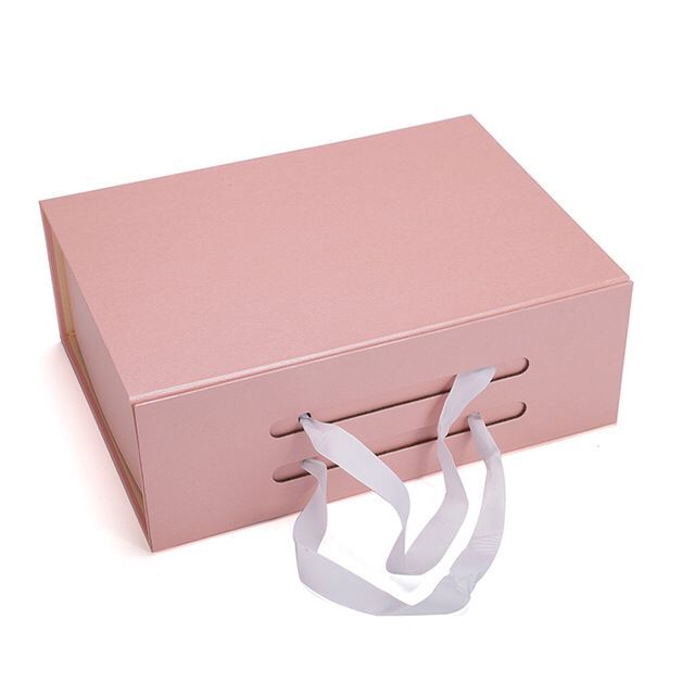 Ribbon Handle Gift Packaging Box Keepsake Foldable Magnetic Gift Box Waterproof