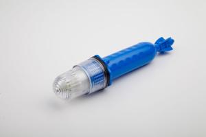 China LED Automatic Flash Torpedo Fishnet Light With One Or Two Dry Battery factory