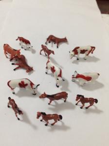 China ABS plastic animals cows,horse and sheep ,scale model landscaping layouts factory