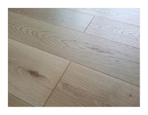 China Selected Grade Natural Invisible Lacquered Oak Engineered Wood Flooring factory