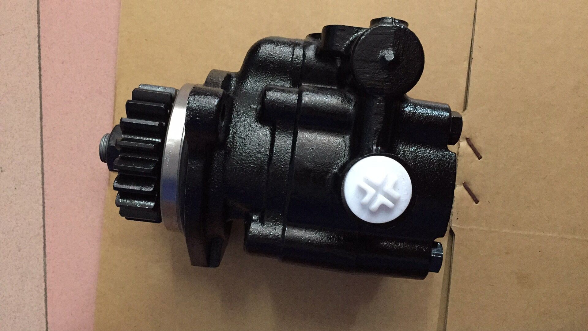6WA1 10PE1 Steering Pump 1195004472 High Quality CXZ CVR Auto Chassis Parts Heavy Truck Auto Parts