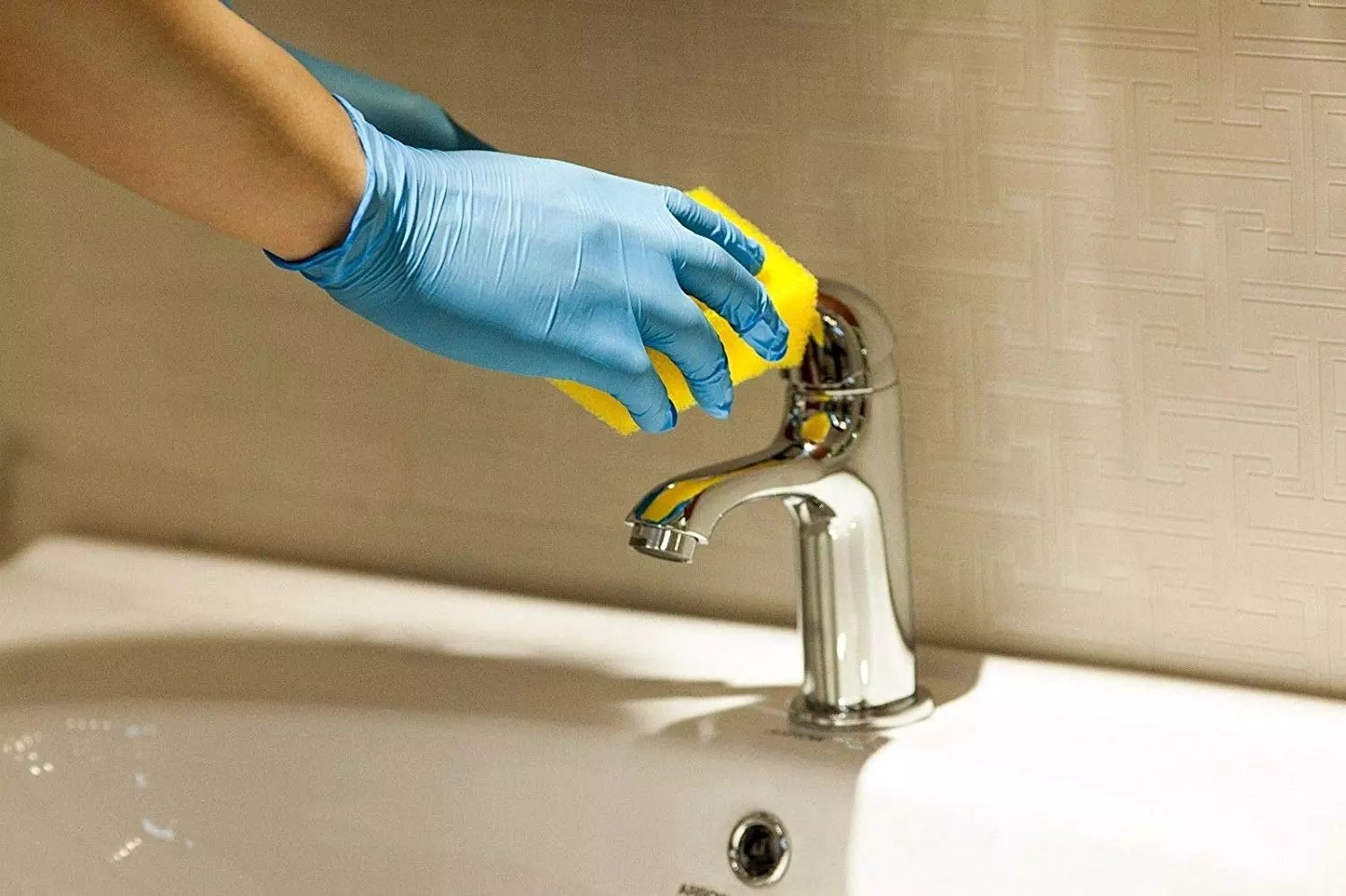 Non Sterile Medical Disposable Vinyl Gloves Powder Free Bulk