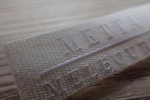 China Professional Custom Woven Labels With Silicon Logo For Garment / Hat factory
