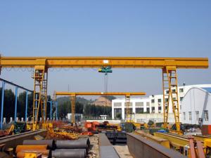 China General Purpose Electric Overhead Gantry Crane With 2.5 - 100t Rated Capacity, 30m Span factory