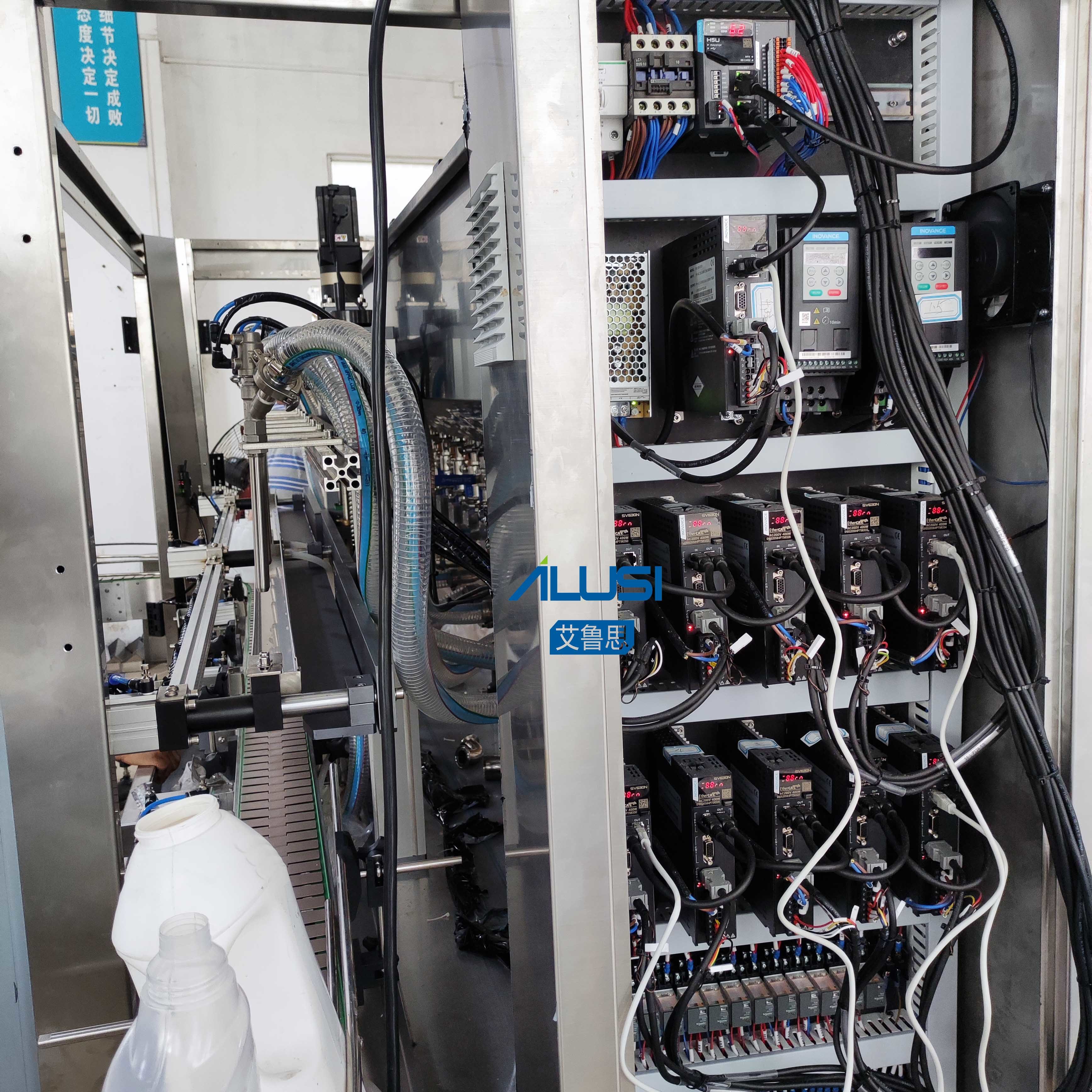 Large 10 Heads Bottle Liquid Filling Machine for liquid detergent 2000bph