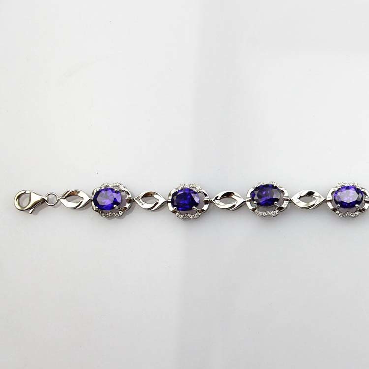 925 Silver 6x8mm Oval Created Amethyst and Clear Cz Diamonds Link Bracelet (H03)