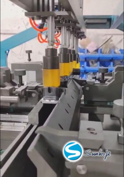 Adjustable Speed Radiator Making Machine Clinching The Plastic Tank 1800*1600