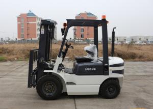 China Small Turning Radius 2.5 Ton Industrial Forklift Truck for All Terrain Lifting / Carrying factory