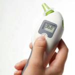 Calibrator of Ear/Forehead Thermometer with Stable Black Body Cavity Radiation