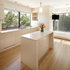 Solid Wood Veneer Kitchen Cabinet Modern Custom Creamy White