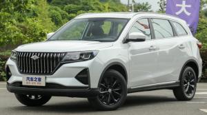 China High Tech Gasoline 7-Seater SUV From BAIC With 6 Gear 1.5L Fuel Hatchback factory