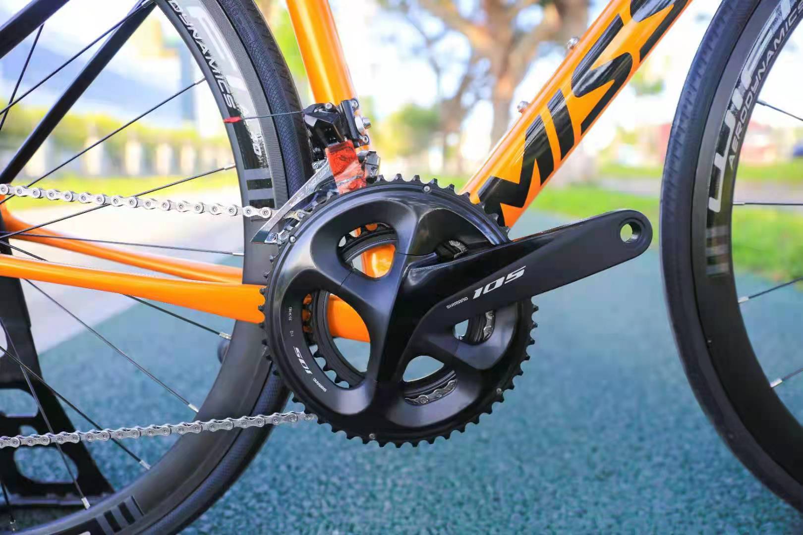 Carbon Roadbike Lightweight Disc Brake Bicycle 8.5 Kg Without Pedals With Carbon Frame