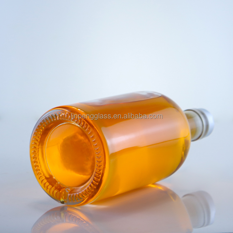 Customized logo and cap 750ml glass liquor bottle for rum gin vodka Custom cork top