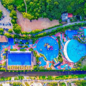 China Artificial Tsunami Wave Pool Machine Vacuum Wave Pool Aqua Water Park Equipment factory