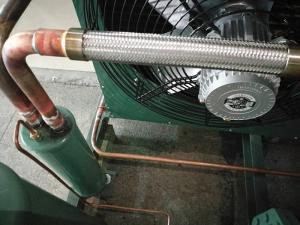 China Semi Hermetic Condensing Unit , 5 HP Walk In Cooler Refrigeration Unit factory