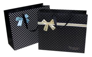 China Cute Black dots decorating Bow Paper Carrier Bag for Supermarket Shopping / Sales Promotion factory