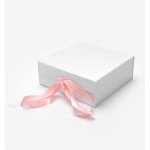 White Collapsible 2mm Cardboard Rigid Gift Boxes With Ribbon Closure