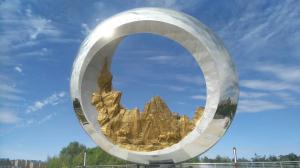 China Exhibition mirror polish stainless steel sculptures ,customized metal statue,Stainless steel sculpture supplier factory