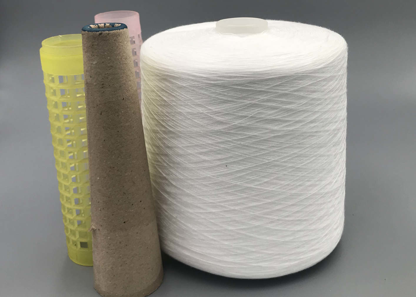 Low Shrinkage T40S/3 Raw White Plastic Cone Ring 100 Polyester Spun Yarn