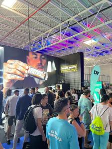 China Smart Protein Shake Vending Machine With Automatic Cleaning factory