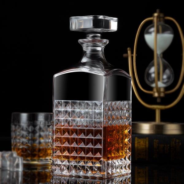 Unique Factory High Quality Lead Free Crystal Diamond Decanter drinking Whiskey Glasses Decanter Set