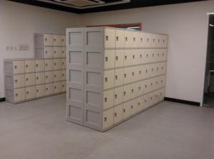 China Anti UV Aging Plastic School Lockers 4 Comparts 1 Column With Combination Lock factory