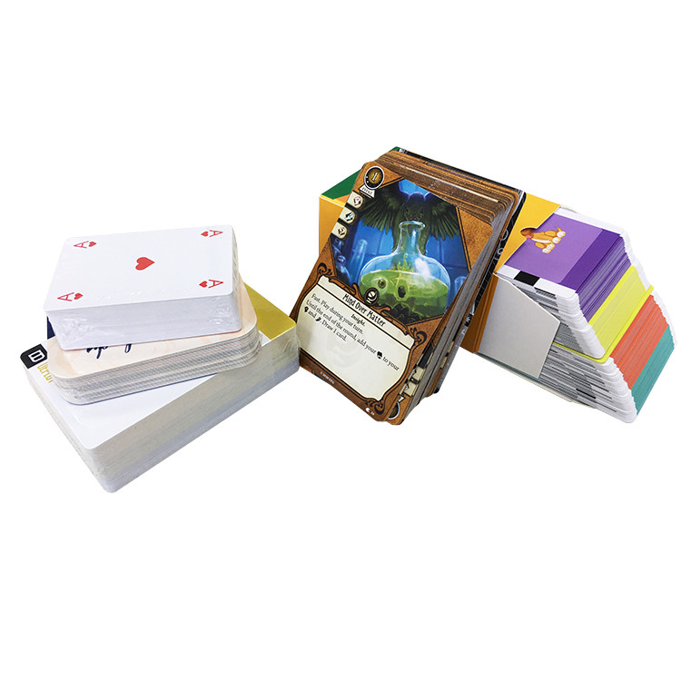 88x62mm 0.3mm Custom Printing Playing Cards CMYK Glossy Varnishing With Round Corner