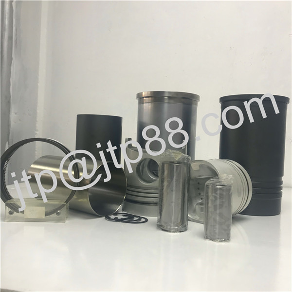 Japan Auto Spare Parts For Mitsubishi 6DS7 Diesel Engine Ring Piston Dia 98mm ME024402