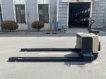 2500 KG Pedestrian Stacker Truck Loading Short Distance Transportation