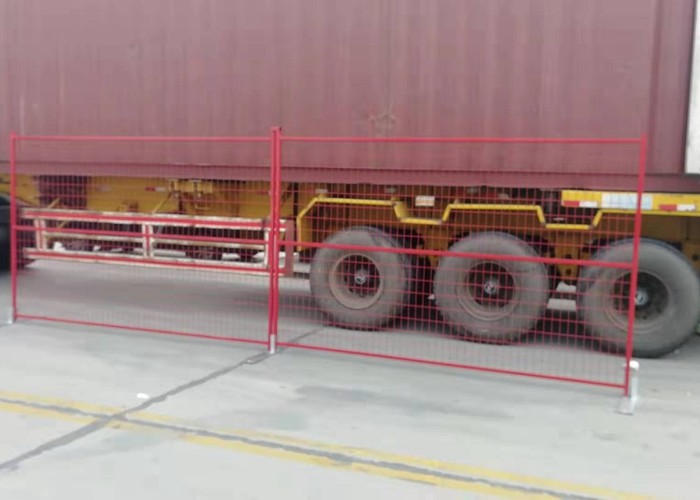 Red 6"X9.5" Powder Coated Fence Panels 3.5mm Wire Dia For Canada Construction