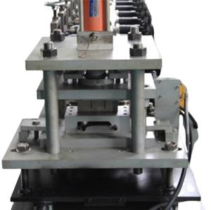 China Roller Shutter Door Frame Roll Forming Machine 3T 50Hz factory
