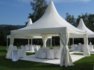 China Beach Sun Shade Canopy Outdoor Wedding Marquee With Aluminum Alloy factory