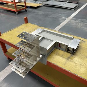 China Customized Electrically Compact Power Busway & Cable System Aluminum Copper Trunking on sale
