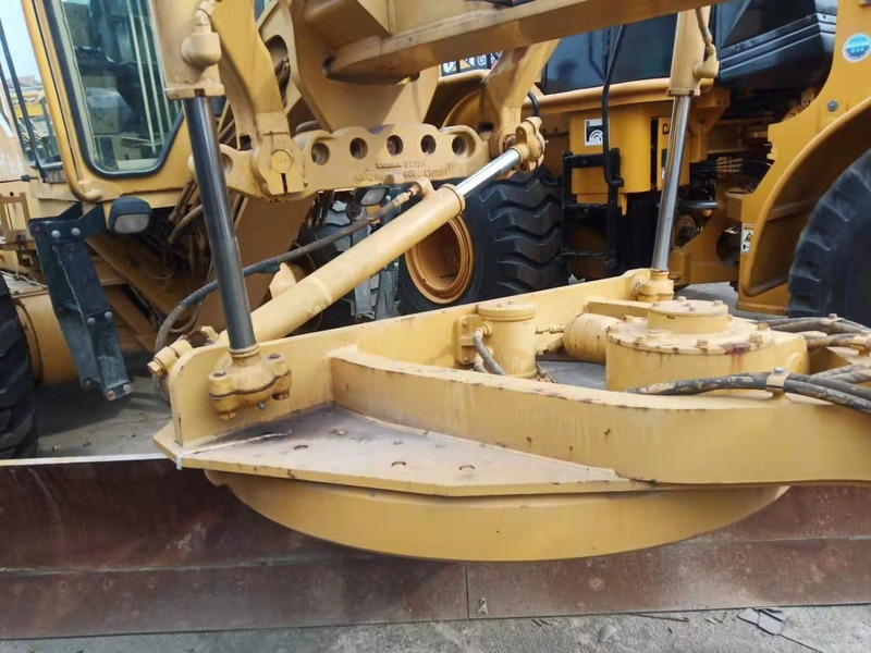 Low Hour Yellow Construction Works Grader Motor / Engine Components 11000 KG