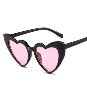 China Plastic Designer Female Lady Fashion Heart Sunglasses Multi Colors 155MM factory