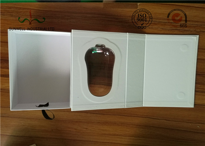 Luxury Rectangular Handcrafted Gift Boxes With Off-Set Printing
