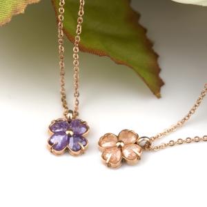 China Girls Fashion Jewelry Stainless Steel Crystal Leaf Clover Pendant Necklace factory