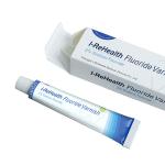 Melon Flavor Pediatric 5% NaF Pediatric Fluoride Varnish For Sensitive Teeth