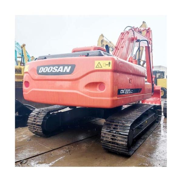South Korea Made Doosan DX225 Medium Excavator in Good Condition with 22000 KG