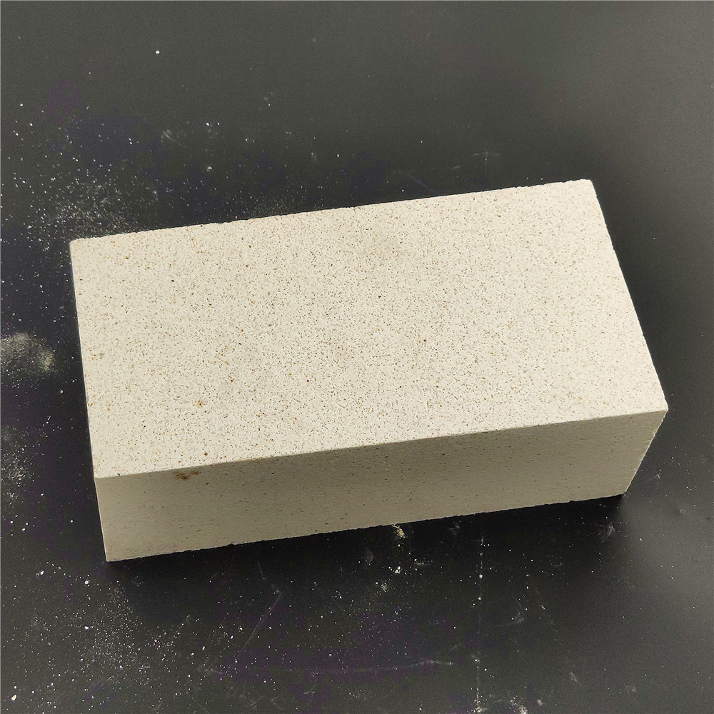 Lightweight Silica Refractory Brick for Glass Melting Furnaces in Industrial Settings