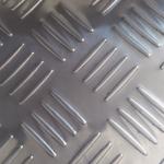 Embossed Decoration Stainless Steel Checkered Plate SS 321 304 202 410 Skid