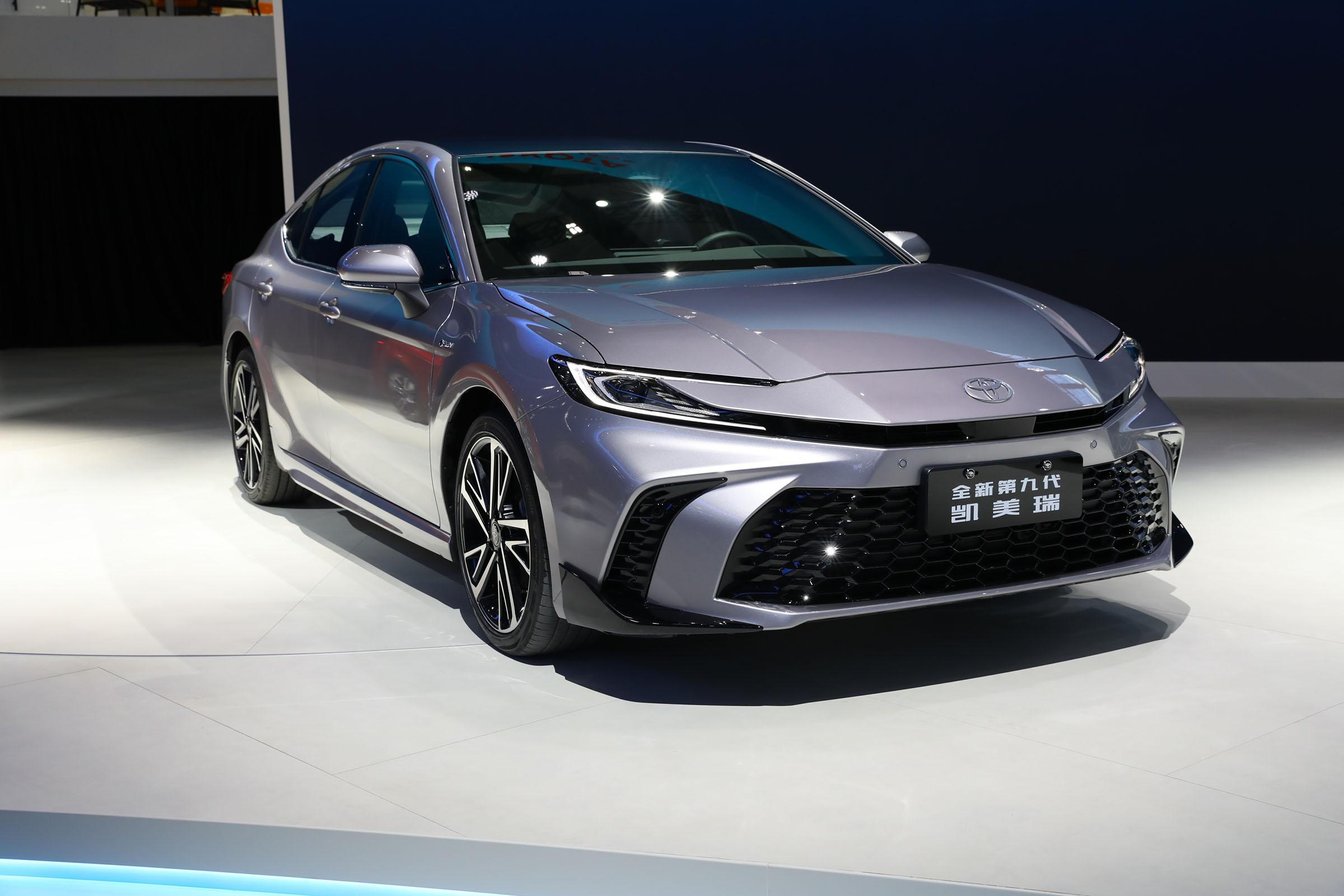 72kw Combined Maximum Power Toyota Camry 2024 Hybrid Gasoline Petrol Luxury Electric EV Sedan Car