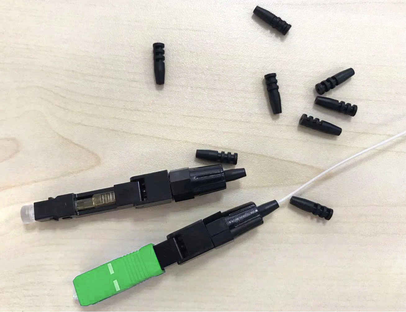 FTTH FTTxFTTB Network SC/UPC Optical Fiber Single Mode Fast Connector for Drop Cable