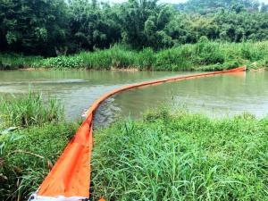 China Strong Tensile Silt Curtain With Anti Corrosion Chains For Oil Spill Containment factory