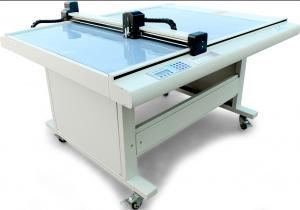 China Gd Cutting Table Machine Cardboard Sticker Decal Cutter Plotter Machine factory