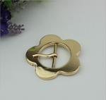 Design simple 32 mm light gold large flower belt buckle pin buckle bag cover