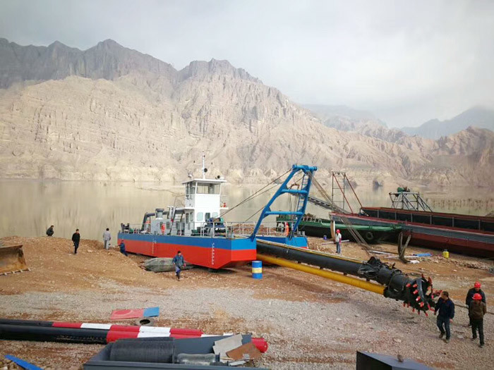 12inch River Dredging Equipment Machine White Color Mud Dredging Boat 16kw