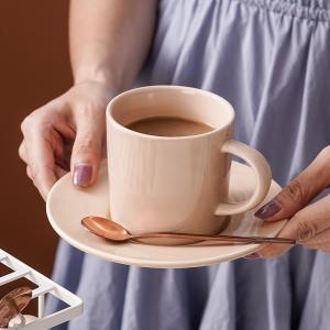 China Ceramic Large Coffee Mug Big Tea Cup Milk Mug And Saucer In Solid Brown For Drinkware factory