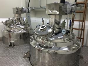 China 316SUS Stainless Steel Mixing Tanks / 650L Industrial Storage Tanks For Softgel Making factory